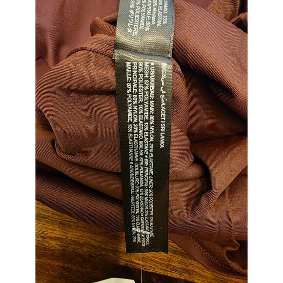 Amazon Essentials One-Piece Swimsuit Deep Brown Size 5X Plus Size Scoop Neck NWT - Picture 9 of 9